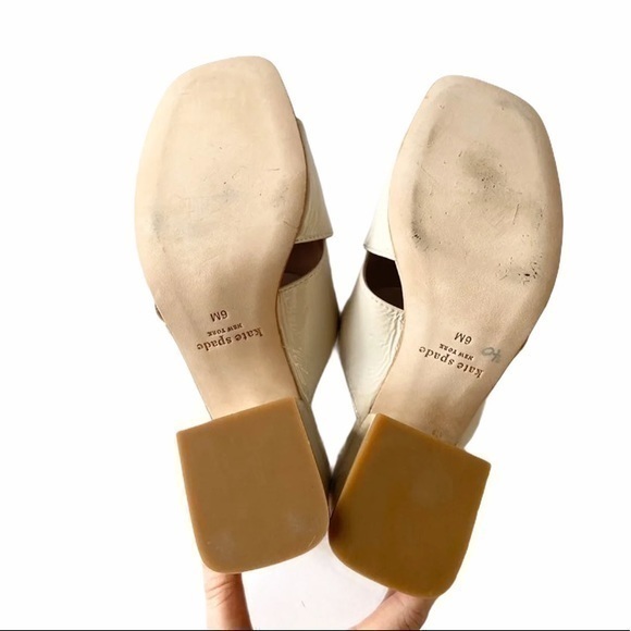 NEW Kate Spade Venus Cream Patent Block Heels Slip On Sandals‎ Heeled Mules - Picture 8 of 8